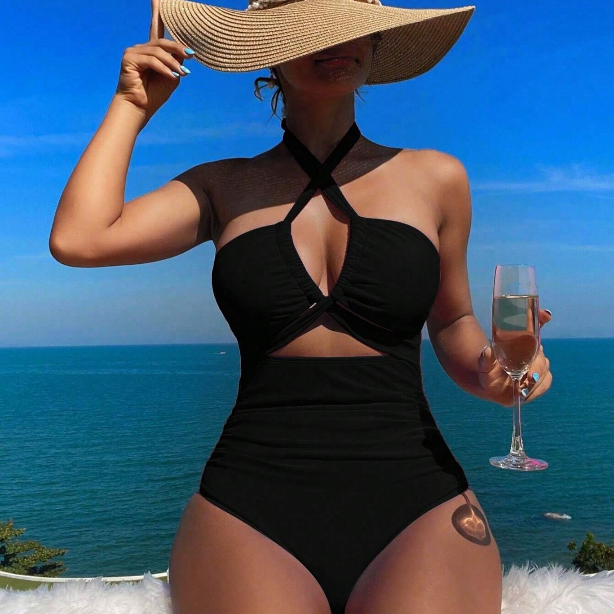 女性用水着 ホルターネック 無地水着 バックレス ウエストシ - Swimwear のレビューと価格