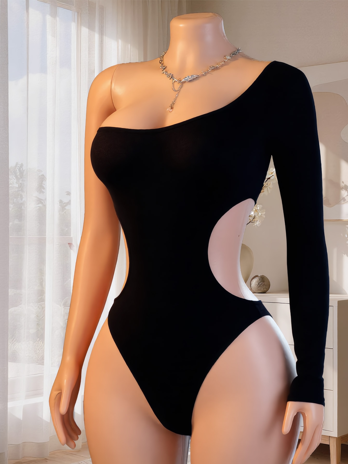 女性用ワンショルダーロングスリーブボディスーツ、背中が開いた - Lingerie のレビューと価格