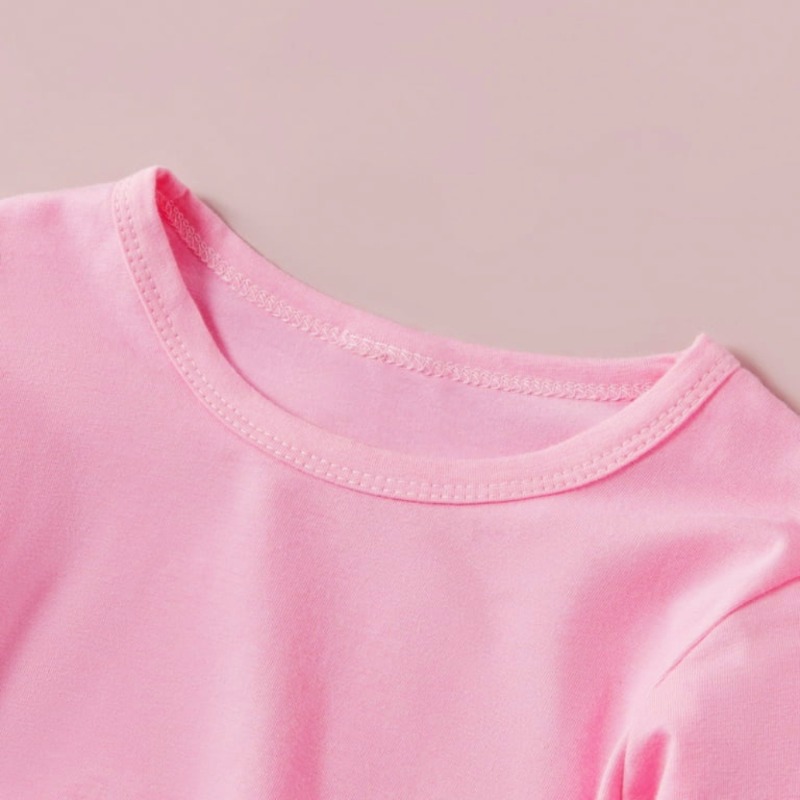 女性用ソフトで遊び心のある「My Tummy Hurts」グ - Y2K Graphic Baby Tee Crop のレビューと価格
